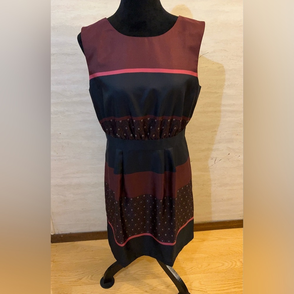NWT- LOFT Ann Taylor Petites Sleeveless Sheath Dress